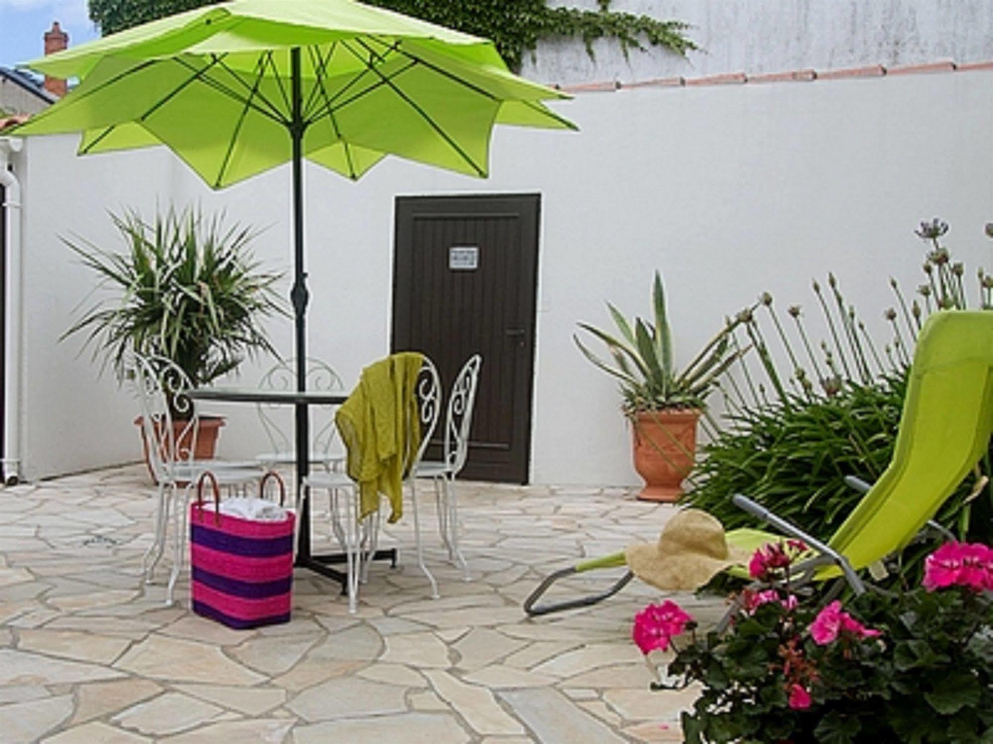 Les Hirondelles Hotel Les Sables-dʼOlonne Exterior foto